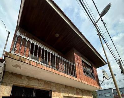 Venta Casa en PH 4 Ambientes de dos Plantas con Balcón a la Calle- Zona Don Bosco-