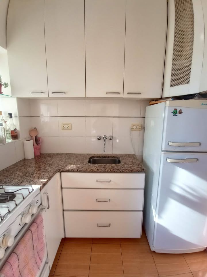 Venta de departamento de 2 ambientes en zona Centro