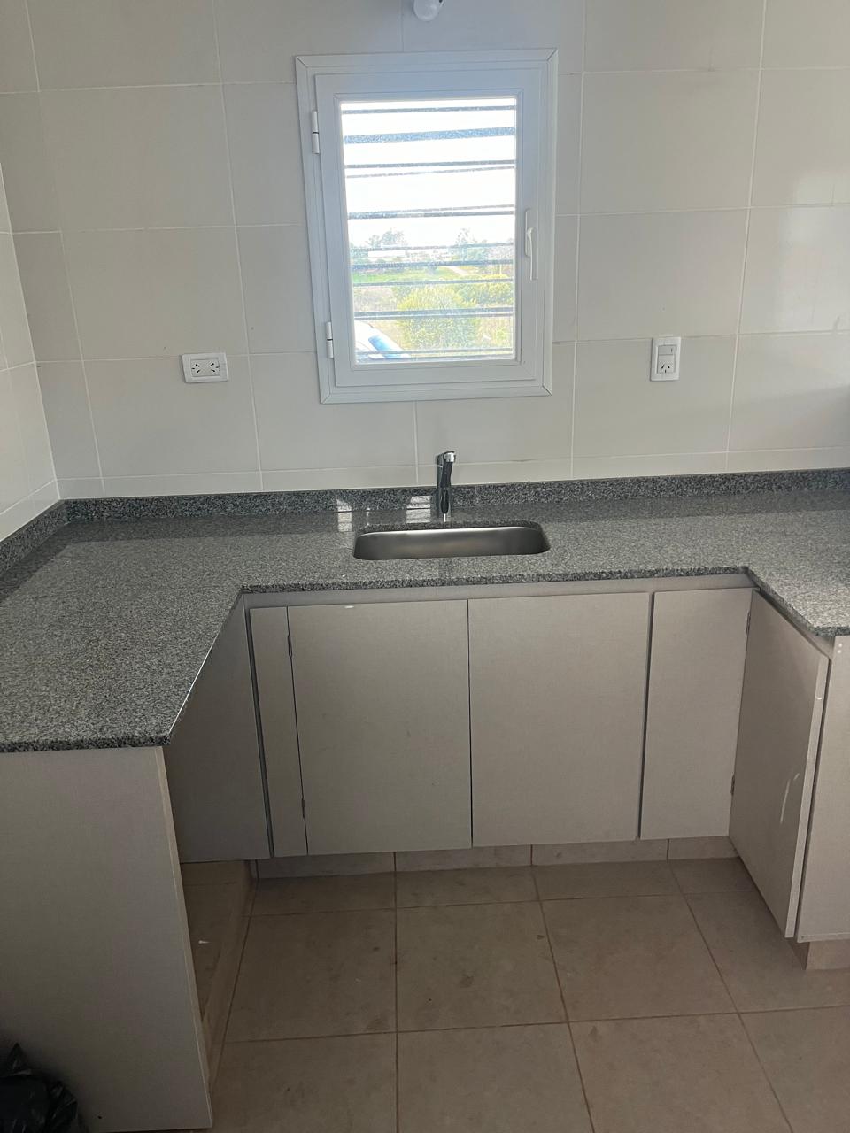 Venta de casa de 2 ambientes en Los Acantilados