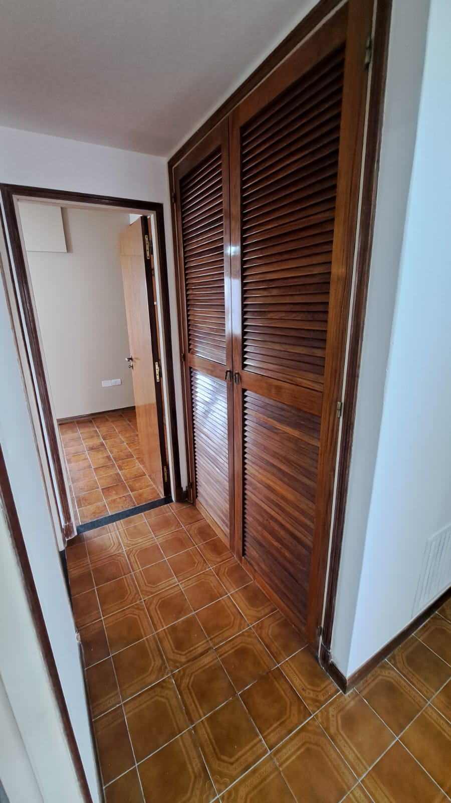 Venta de departamento 4 ambientes en La Perla